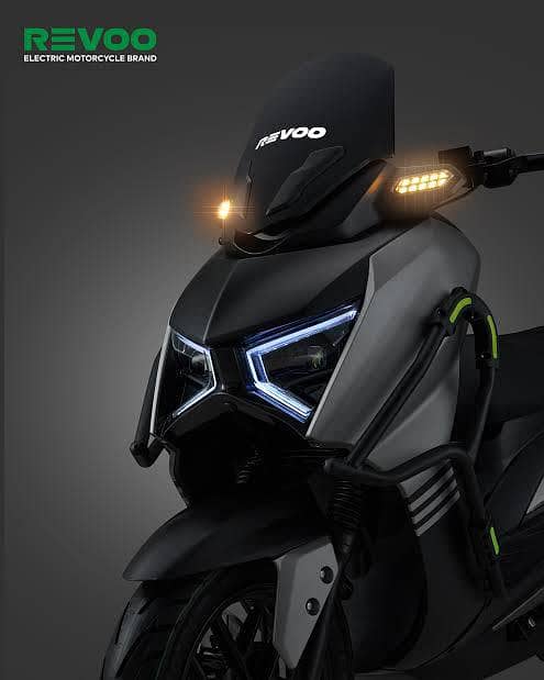 Revoo E52 0