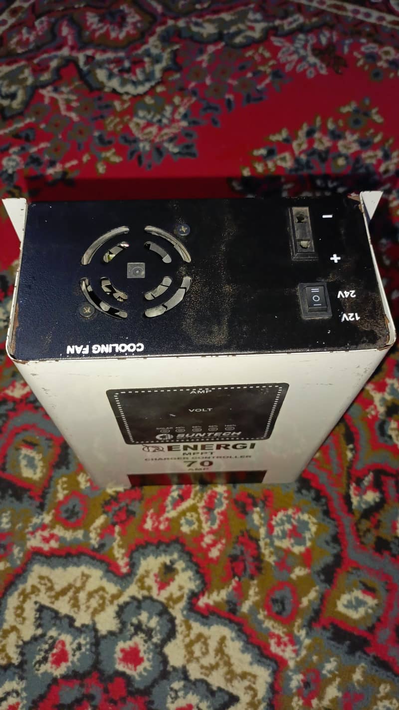 MPPT solar charge controller 2