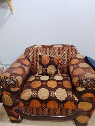 7 seater sofa only 4 month used