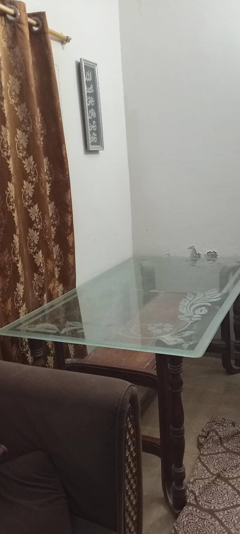Dining Table 0