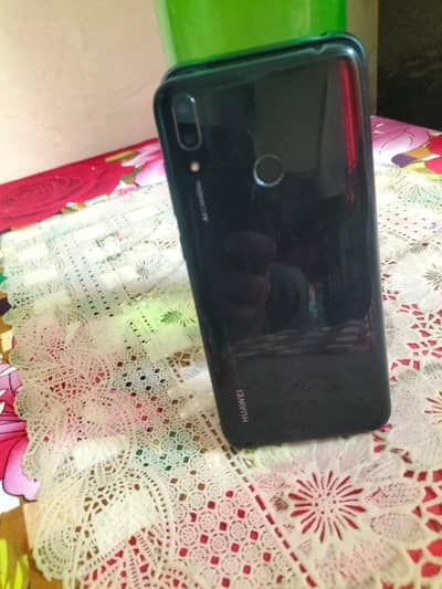 Huawei Y7