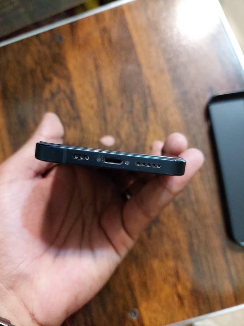 Apple iPhone 12 2