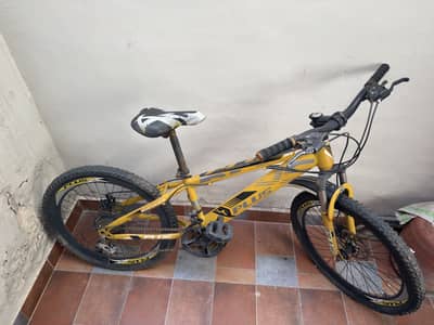 Used Cycles for Sale – Good Condition, Minor Maintenance Needed