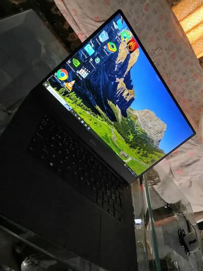 DELL XPS 15 9560 | 16/256 | GTX 1050 (4GB) (0307-6232-132)