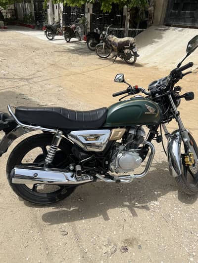 Cg 150 scratch less condition only 900 km