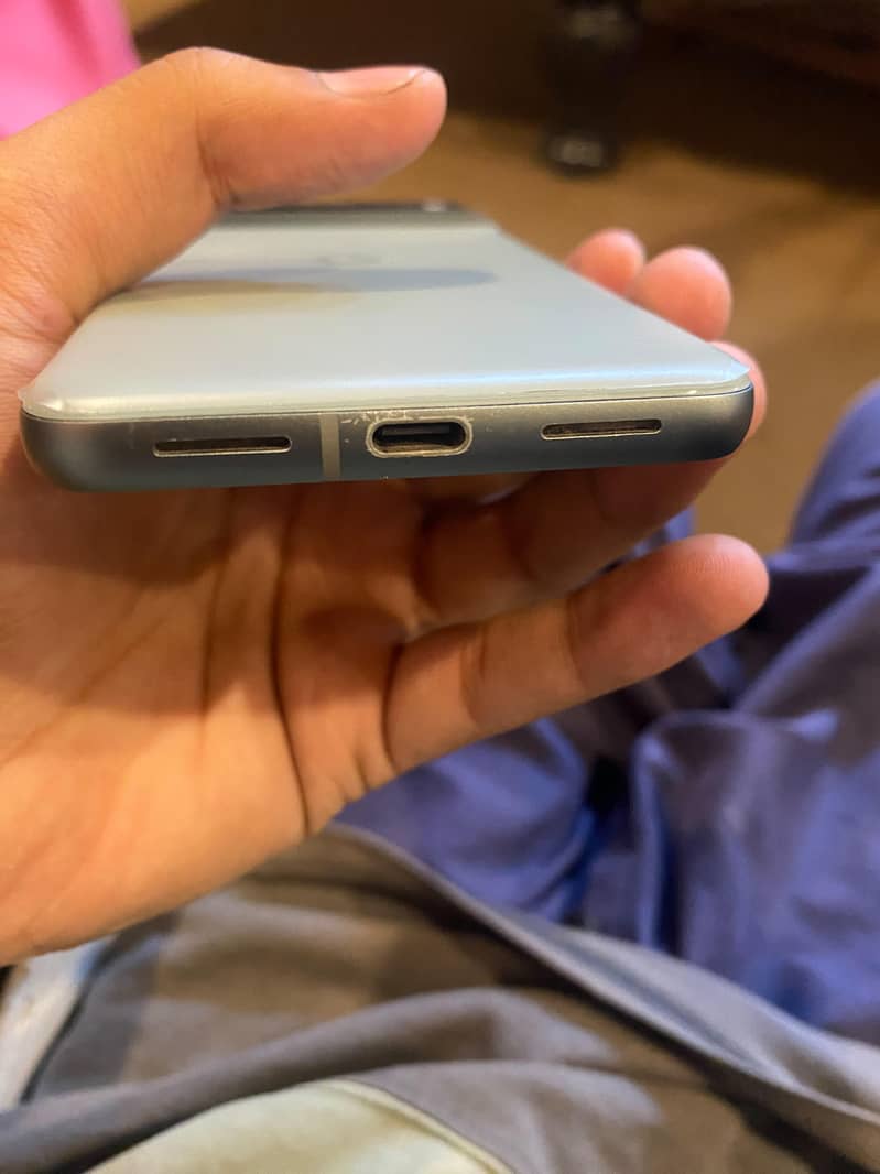 Google Pixel 8 3