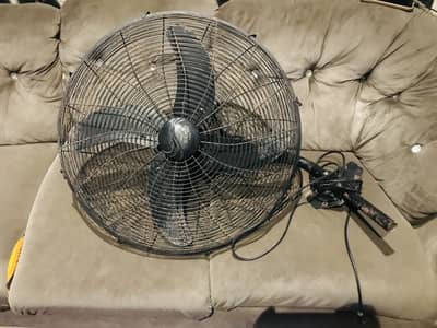WALL BRACKET FAN 24 INCHES LARGE