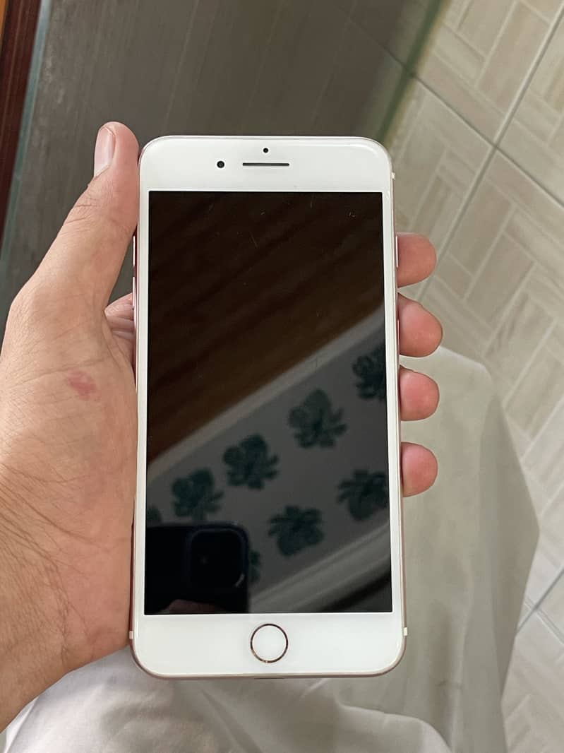 Apple iPhone 7 Plus 0