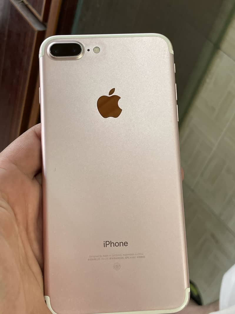 Apple iPhone 7 Plus 2