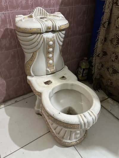 Chini Comode