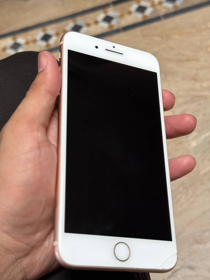 Apple iPhone 8 Plus 5