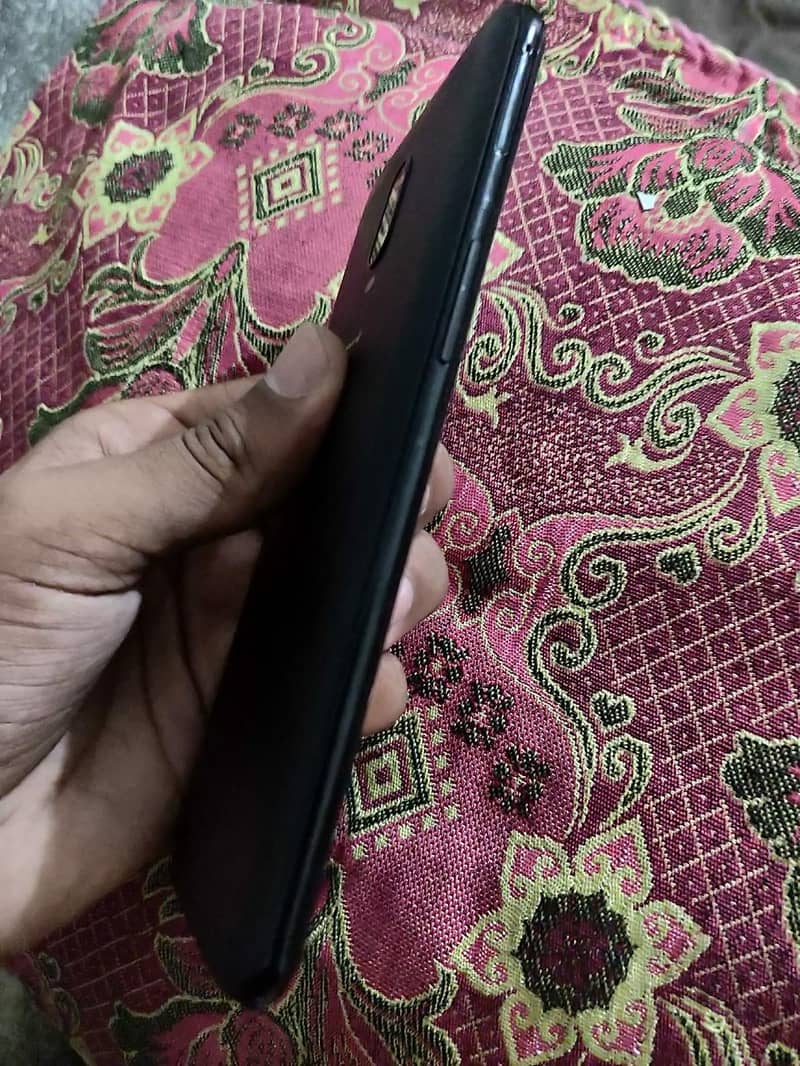 One Plus 6T 3