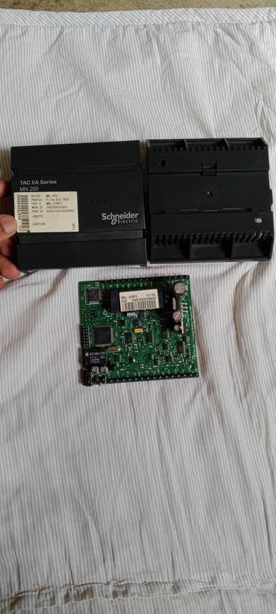 Schneider Controller MNL-20