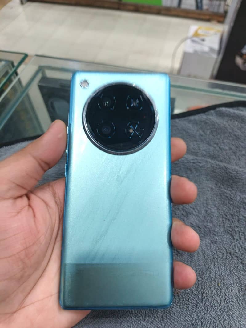Infinix Zero 40 4