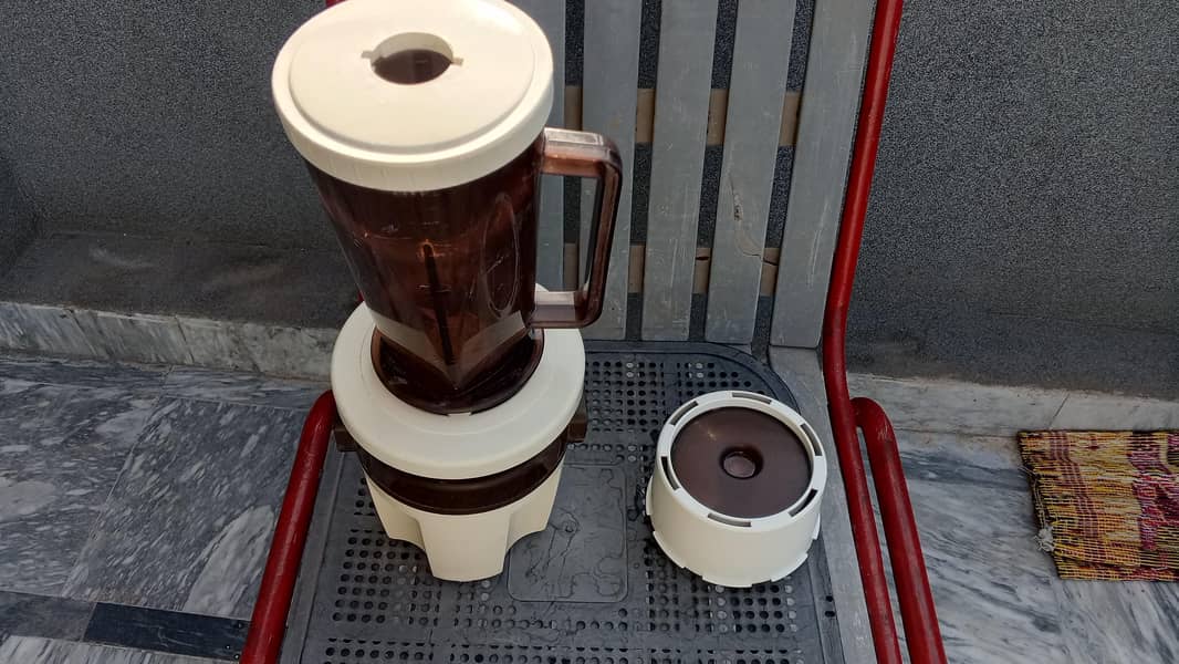 Juicer plus Chopper 1
