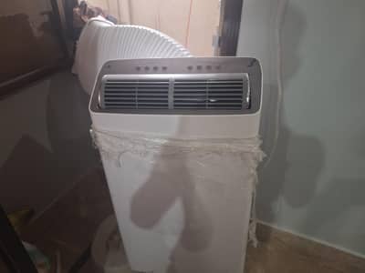 Portable Air Conditioner – Like New