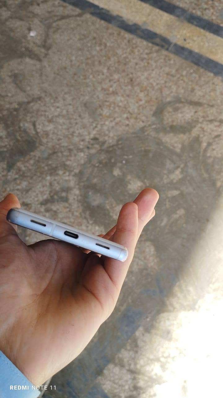 Google Pixel 7a 5