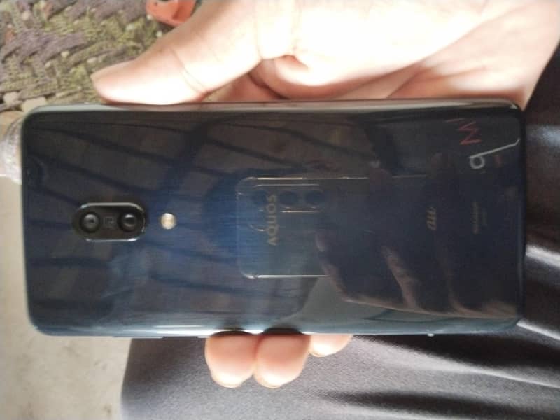 Sharp Aquos Zero 2 1