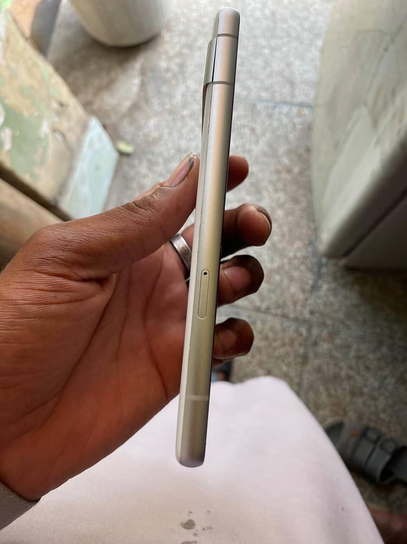 Google Pixel 7a 4