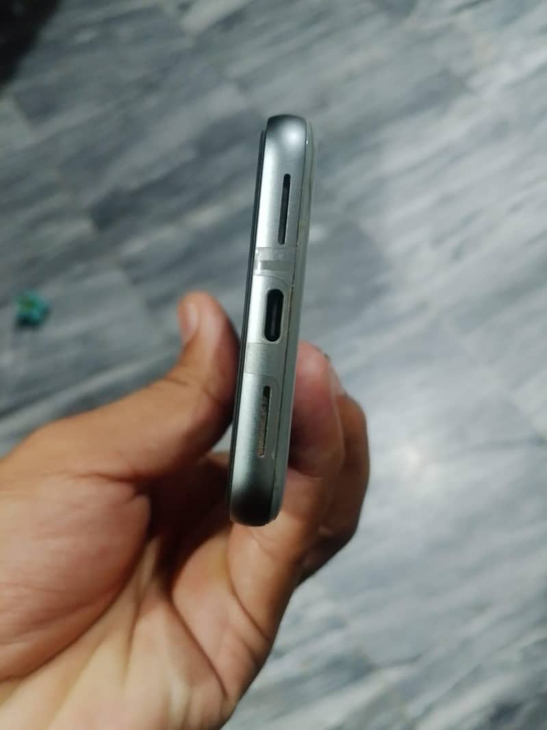 Google Pixel 8 3