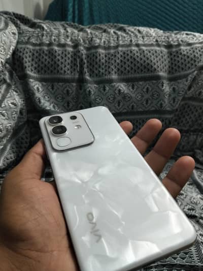 Vivo Y29