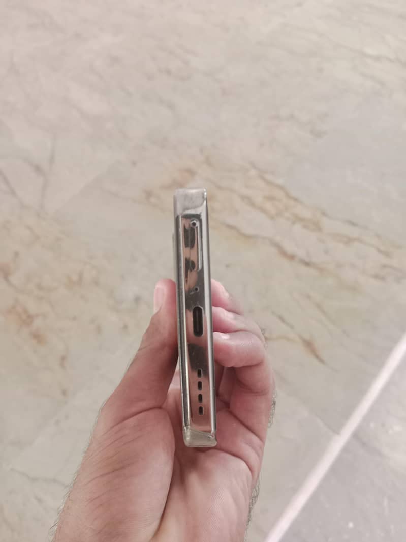 Infinix Note 40 4