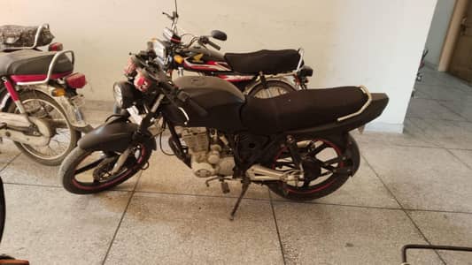 A Ravi piago storm 125 for urgent sale