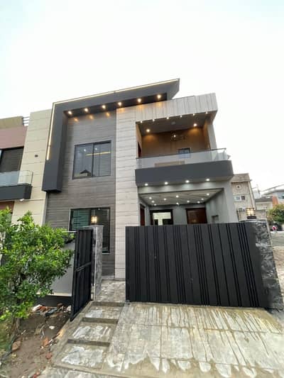 5 Marla Brand New House For Sale Direct Meeting With Owner In Parkview City Lahore