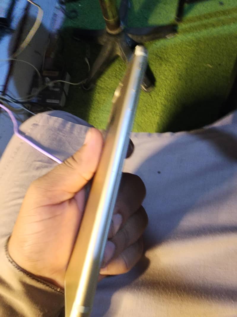 Apple iPhone 7 Plus 3