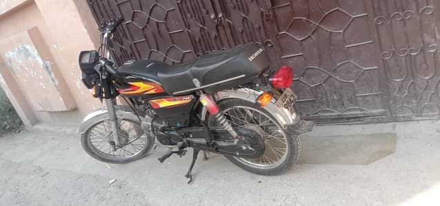2018 model United bike also original tanki tapy double saman ha