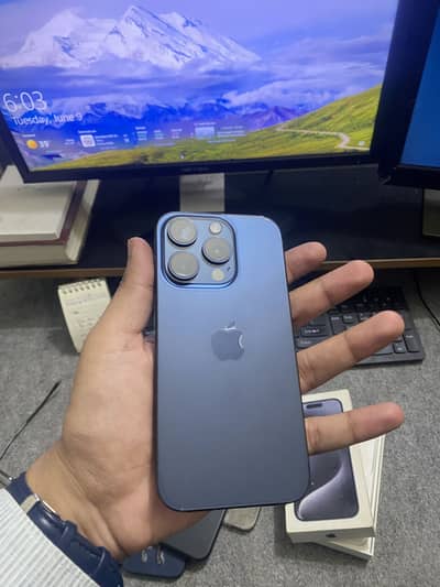 iPhone 15 Pro 128 gb 10/10 condition