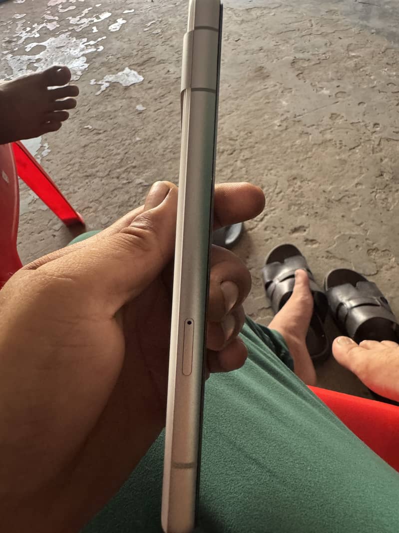 Google pixel 7A 2