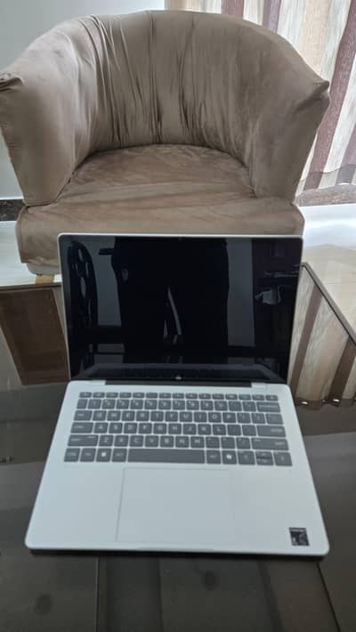 Laptop HP Omnibook 5 Snapdragon Oled 2k 16/512 Touchscreen