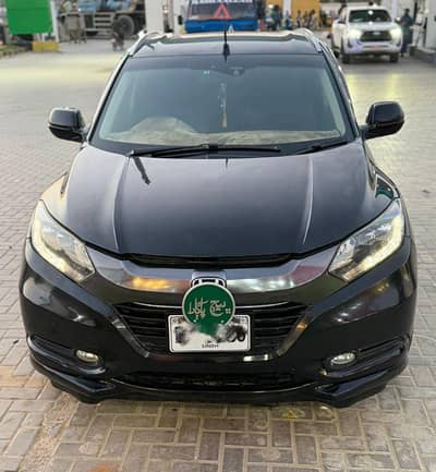 Honda Vezel Hybrid Z | First Owner | Full Genuine | Urgent Sell