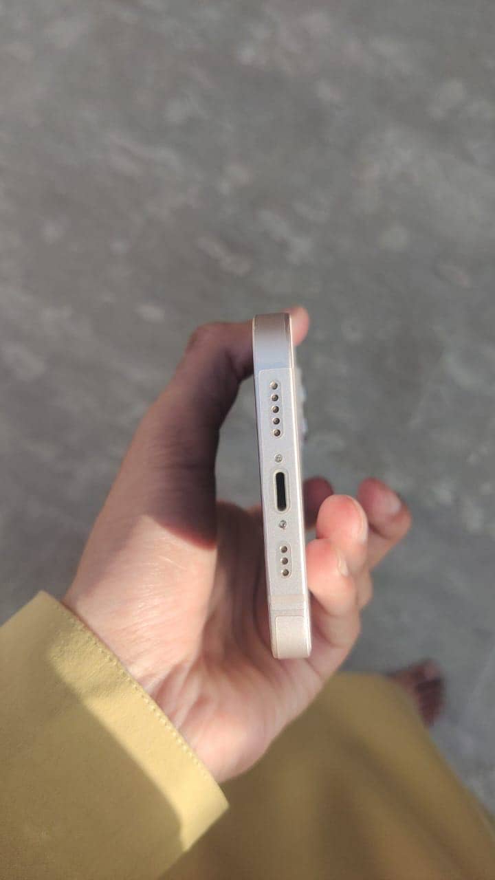Apple iPhone 13 1