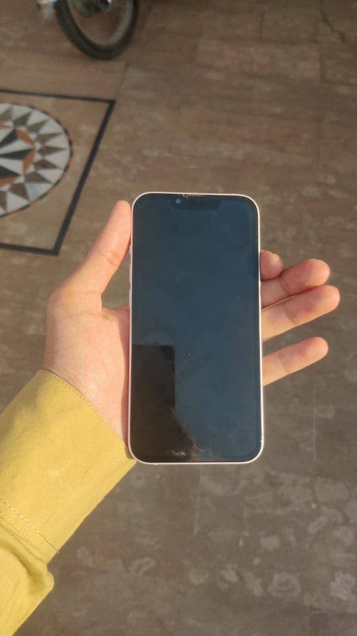 Apple iPhone 13 3