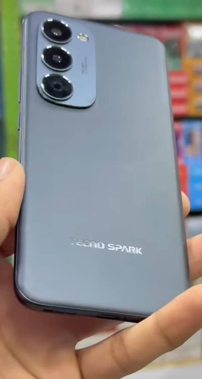 Tecno sprak 40 pro plus