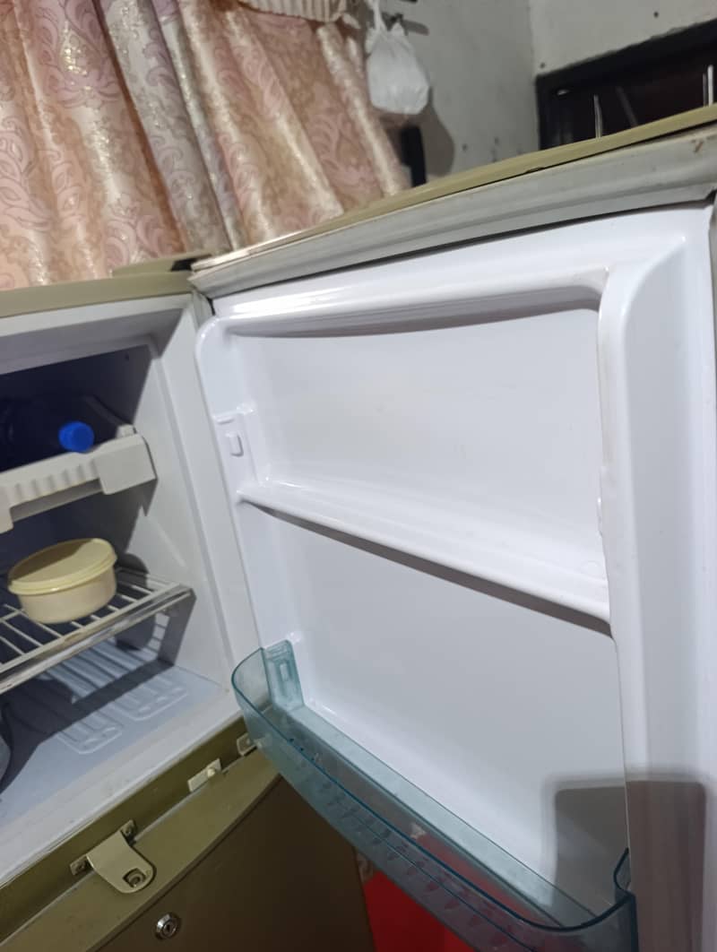 Refrigerator (waves) 1