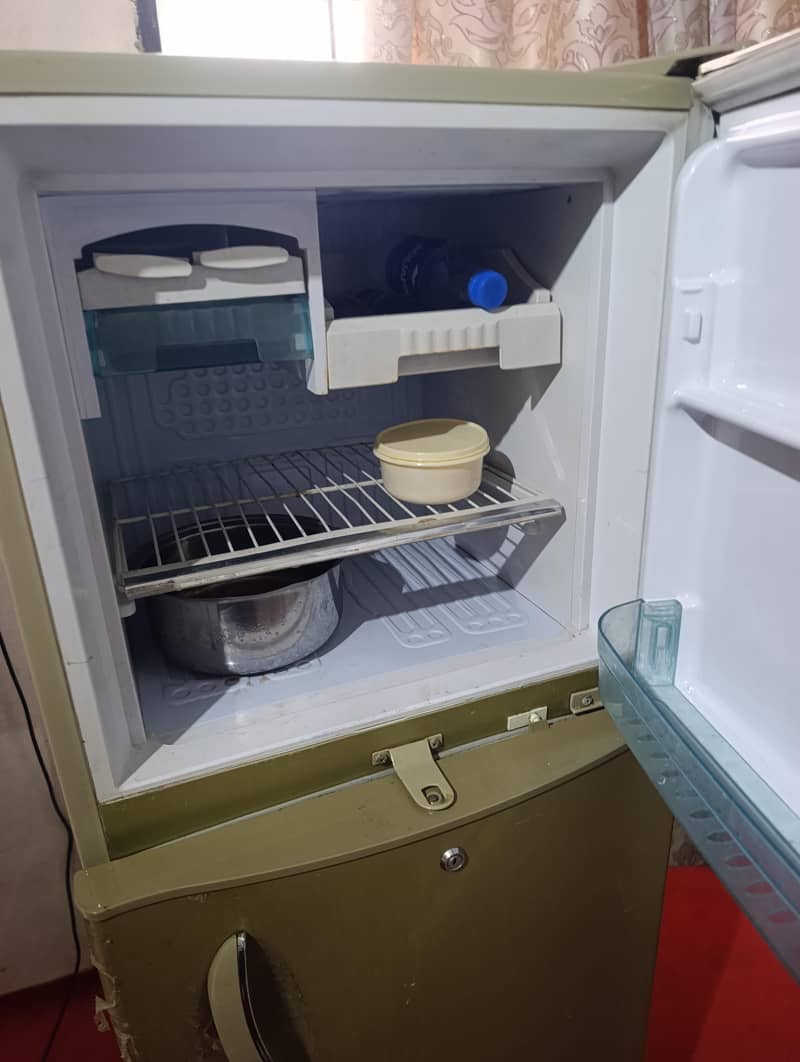 Refrigerator (waves) 2