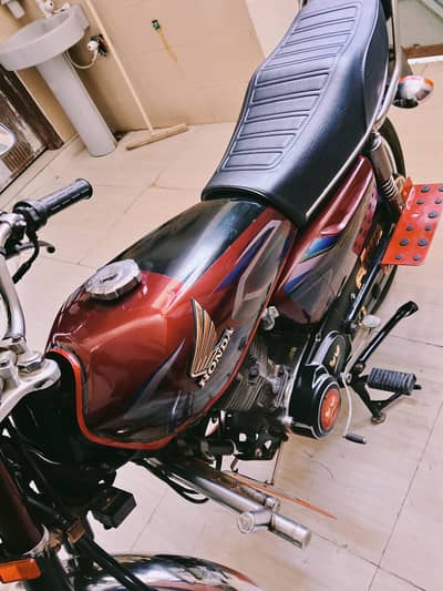 Honda 125 model 2022 total genuine urgent for sale