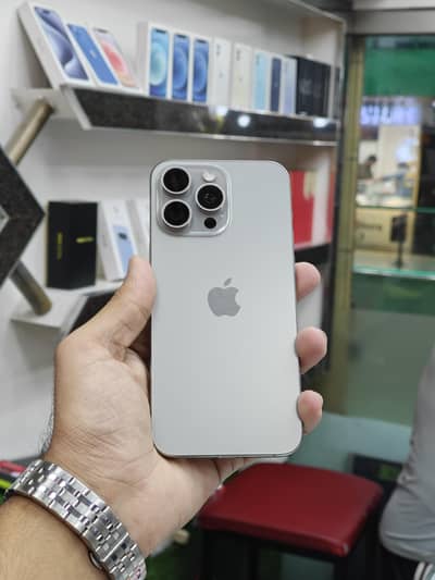 Apple iphone 15 pro max factory unlock 96% health LLA available