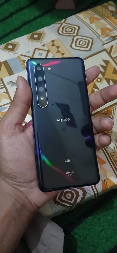aqous r5g 12ram 256 GB all ok