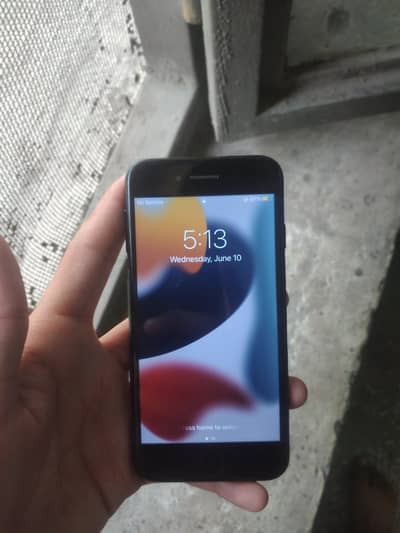 Apple iPhone 7