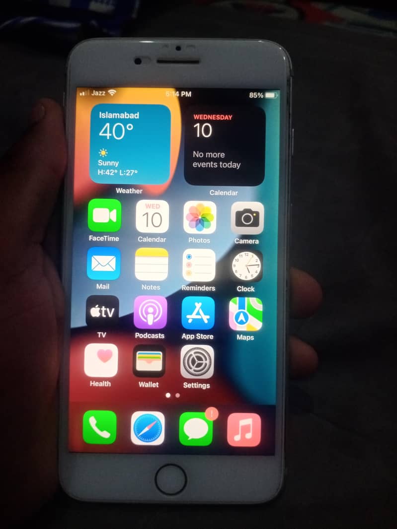 Apple iPhone 7 Plus 1