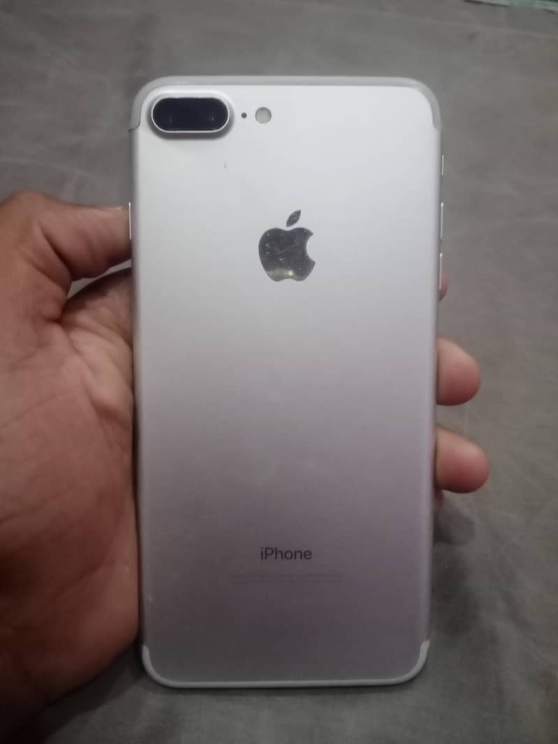 Apple iPhone 7 Plus 3