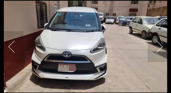 Toyota Sienta 2016
