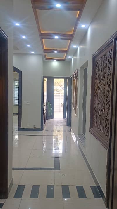 Upper Portion In G-13/3 For rent