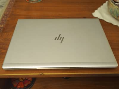HP Elitebook 745 G5 AMD Ryzen 5 pro 2500 U W/ Radeon Vega 2.00 GHz