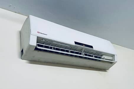 Dawlance Split AC- Non Inverter in Good Condition