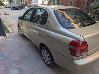 Toyota Platz 2000